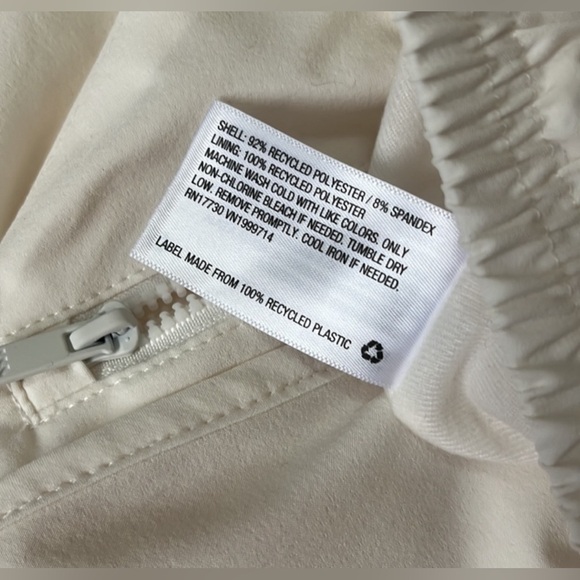 all in motion 🏃🏼♀️white mid-rise double-lined joggers - M - Picture 5 of 5